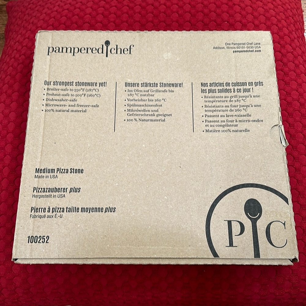 The Pampered Chef Medium pizza stone